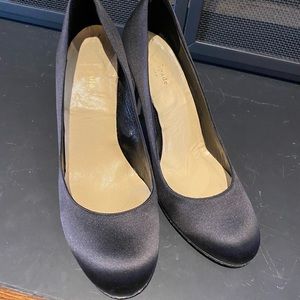 Kate Spade Satin Karolina Pump, size 9M.